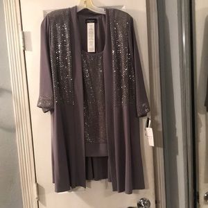 R & M Richards 2PC garment 95% polyester